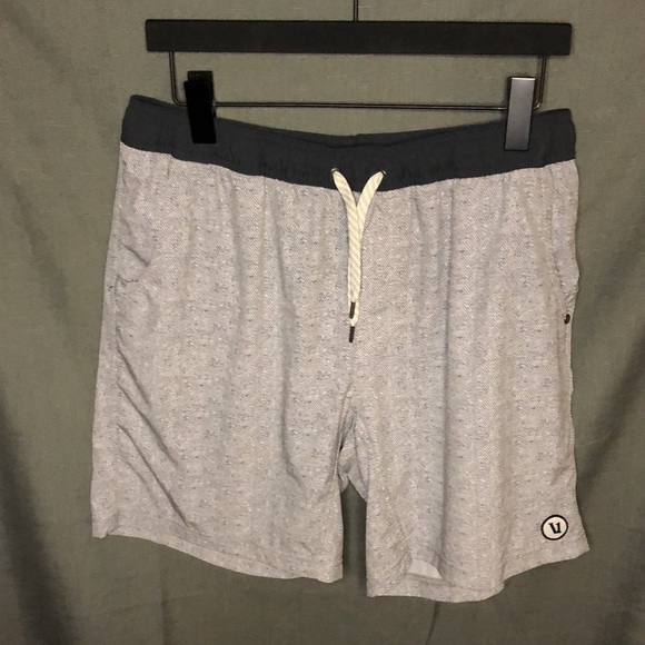 Vuori Kore Lined Shorts, size XL